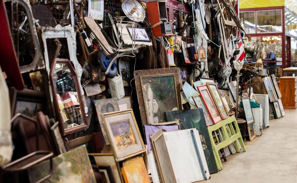 Arrangement of antiques market objects