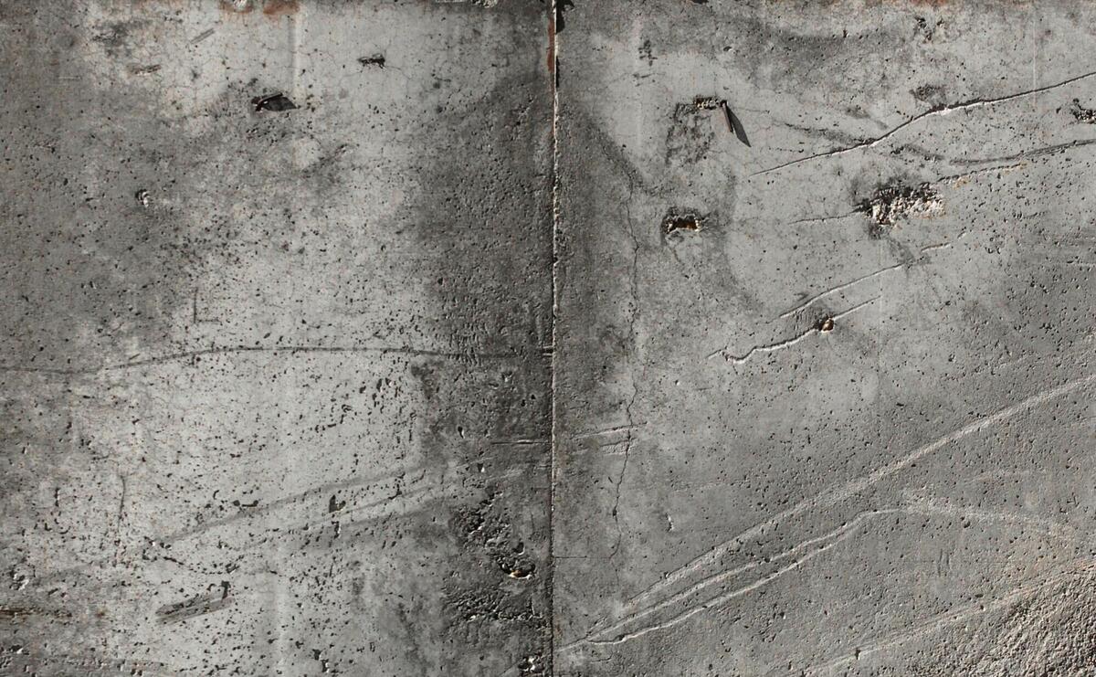 gray and brown concrete wall